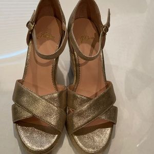 Never been worn J Crew metallic shoes 8